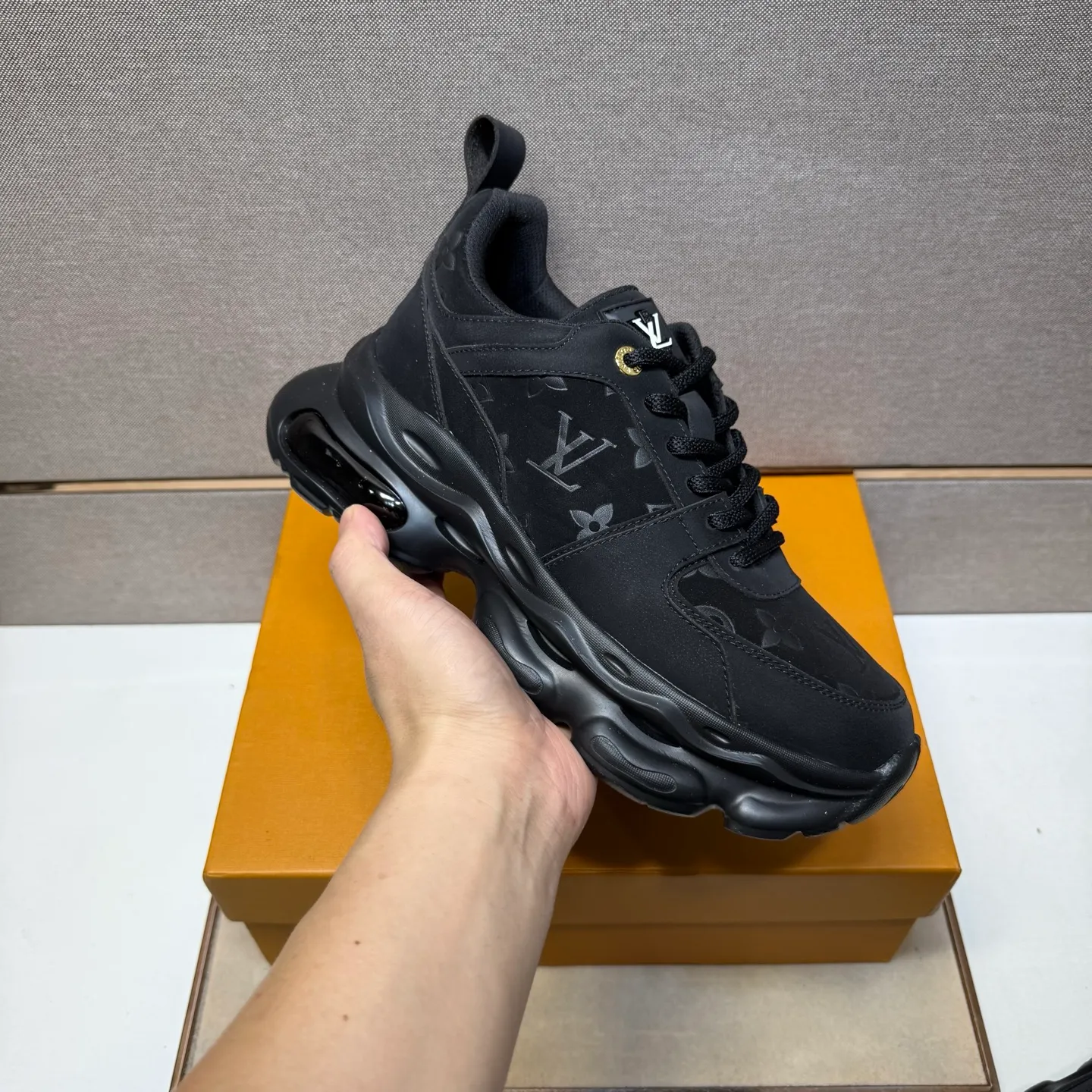 ⬛️Men's shoes 💰p462【LV～】Men's casual shoes 2025z cabinet sales simultaneously 🔶Size: 38-44 #️⃣ 🔷5 colors🔜The upper is made of multi-material splicing➕Mesh lining, comfortable and breathable, sole: original comfortable and wear-resistant outsole, ⚠️real thing📱photographed🎬real thing is better📢📢📢